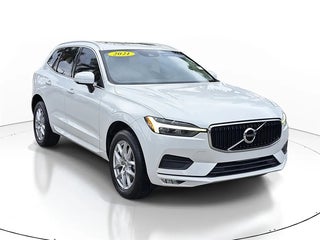 2021 Volvo XC60 with Crystal White Metallic Exterior