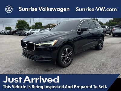 Photo of a 2020 Volvo XC60 T5 Momentum 4DR SUV for sale