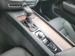 2021 XC60 Thumbnail 18