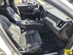 2021 XC60 Thumbnail 16
