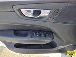 2021 XC60 Thumbnail 18