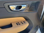 2021 XC60 Thumbnail 21