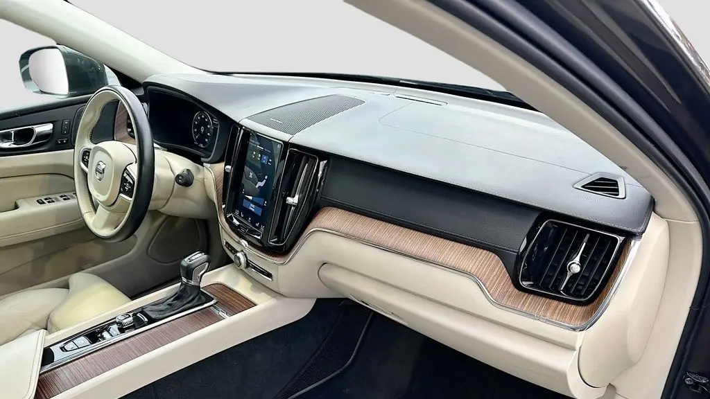 2020 Volvo XC60 T5 Inscription
