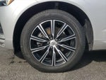 2020 XC60 Thumbnail 8