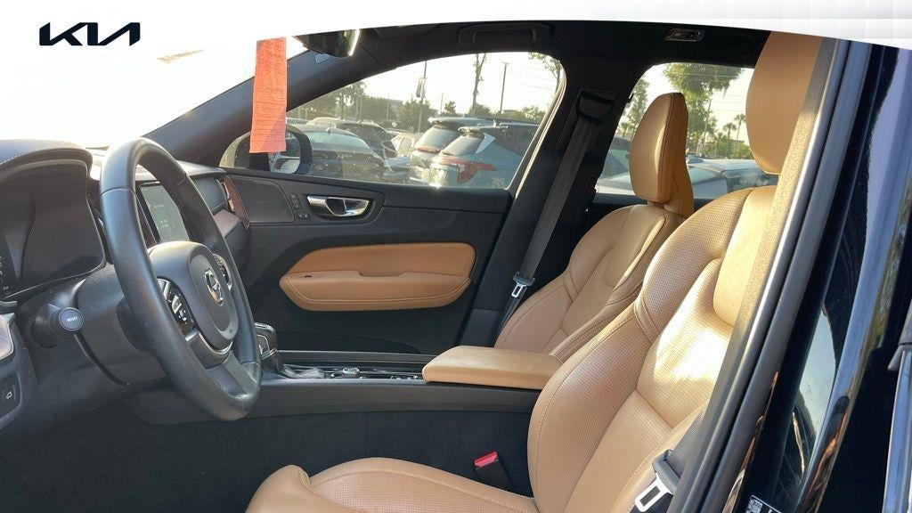 2021 Volvo XC60 T5 Inscription