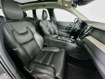 2021 XC60 Thumbnail 15