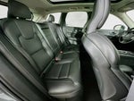2021 XC60 Thumbnail 31