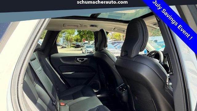 2021 Volvo XC60 T5 Inscription