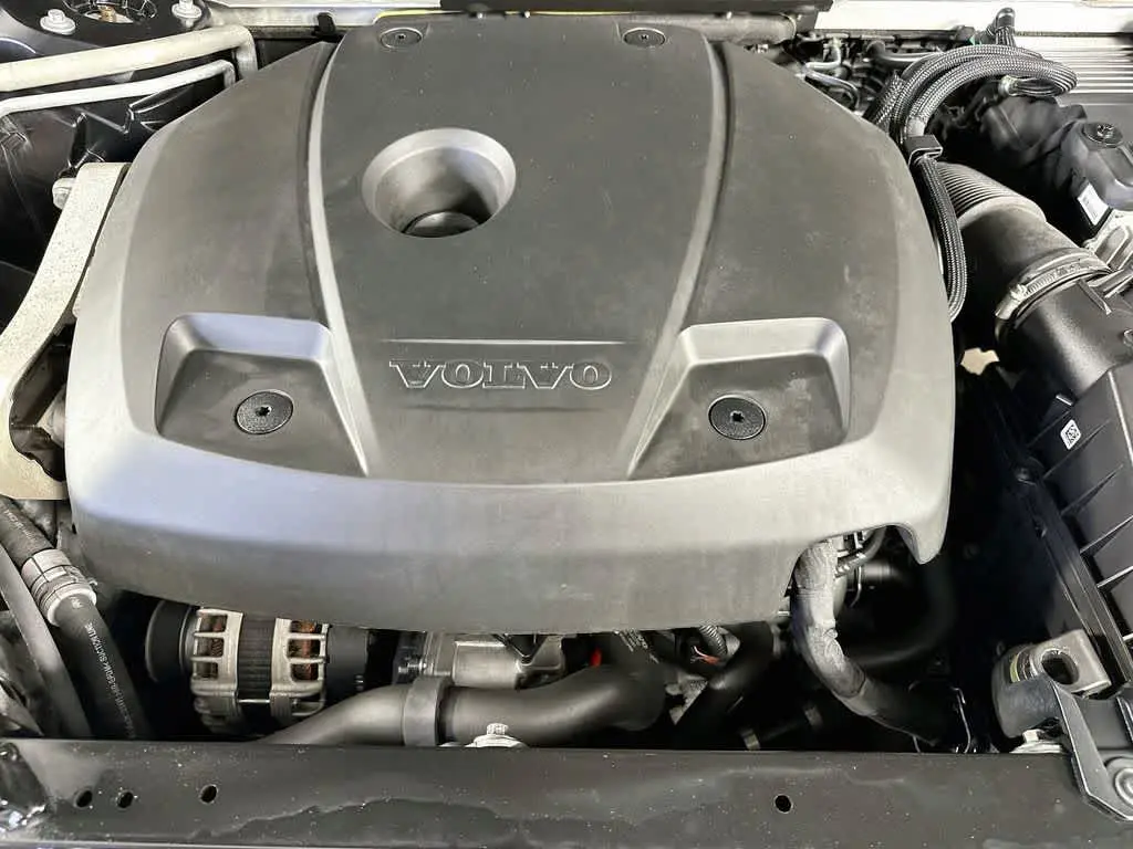 2021 Volvo XC60 - $21,819
