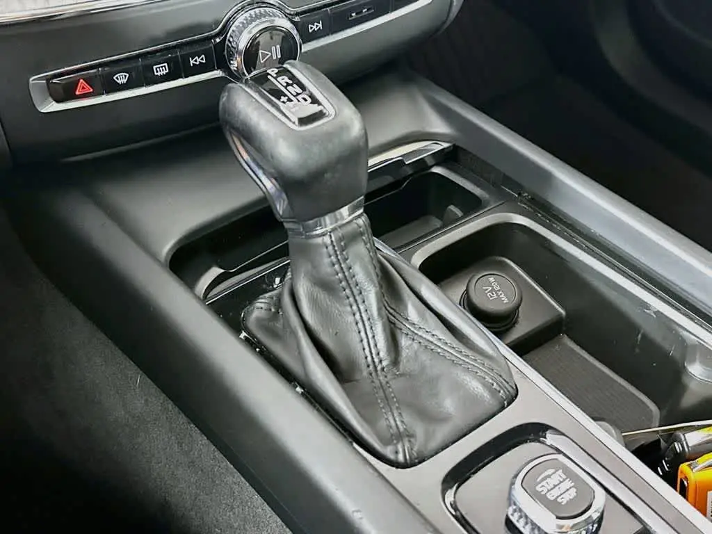 2021 Volvo XC60 - $21,819