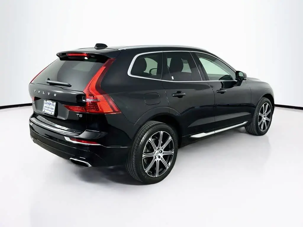 2021 Volvo XC60 - $21,819