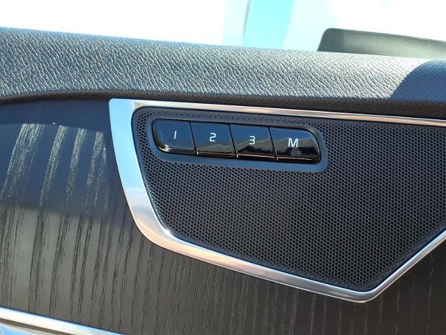 2020 Volvo XC90 - $24,400