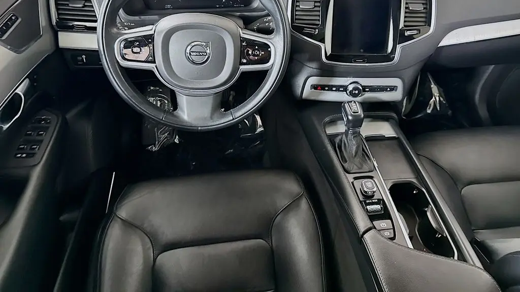 2021 Volvo XC90 T5 Momentum