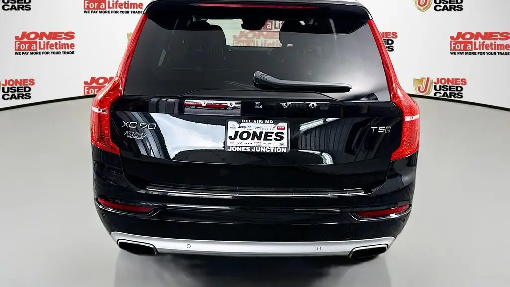 2021 Volvo XC90 T5 Momentum