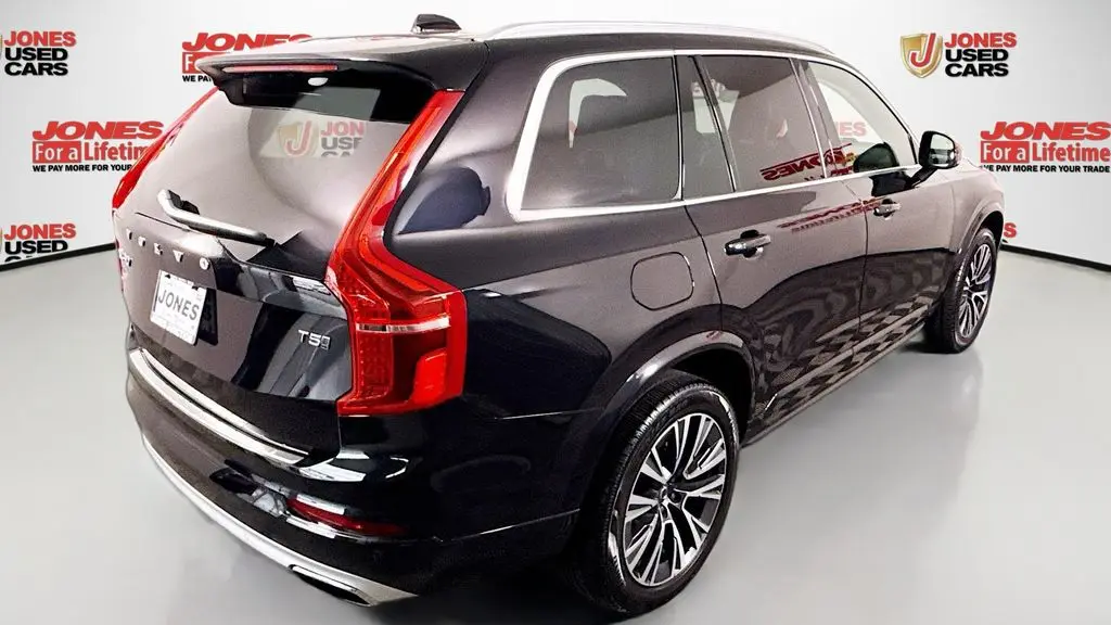 2021 Volvo XC90 T5 Momentum