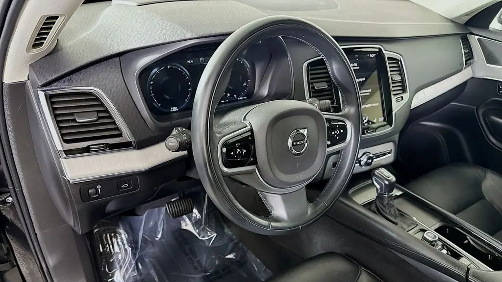 2021 Volvo XC90 T5 Momentum