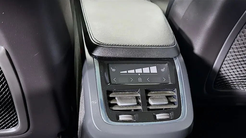 2021 Volvo XC90 T5 Momentum