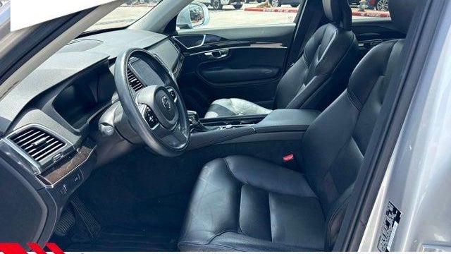2018 Volvo XC90 T5 Momentum 7-Passenger