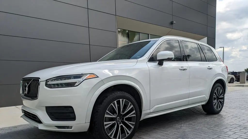 Preowned 2020 Volvo XC90 T5 Momentum for Sale
