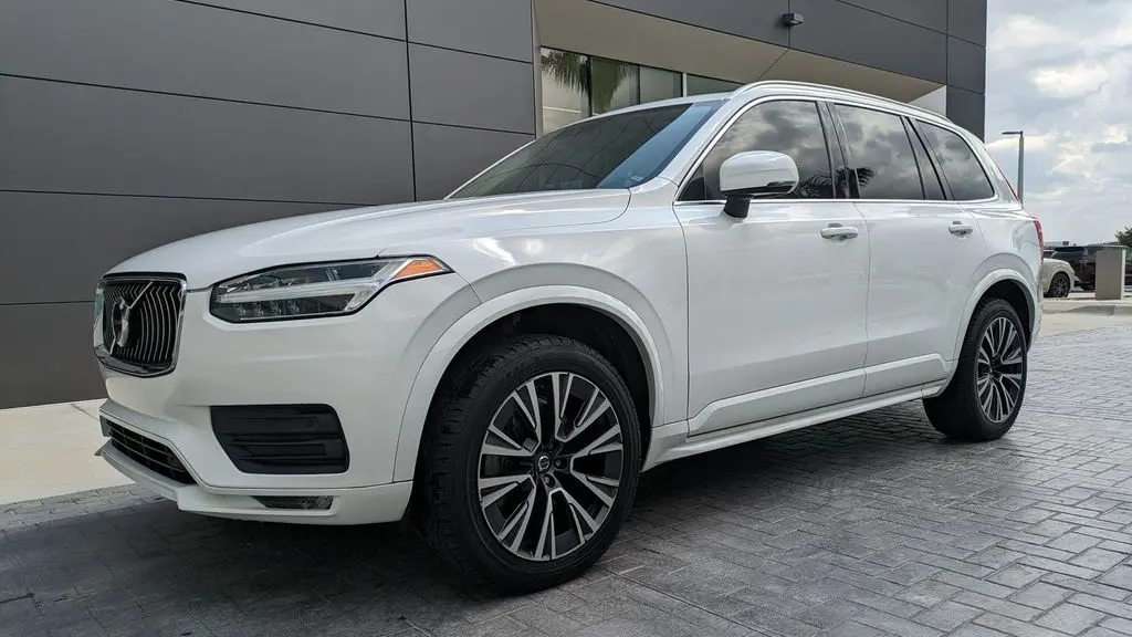 2020 Volvo XC90 T5 Momentum