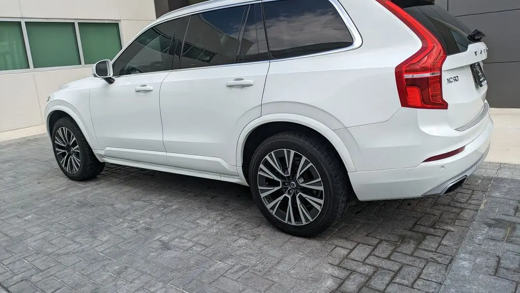 2020 Volvo XC90 T5 Momentum