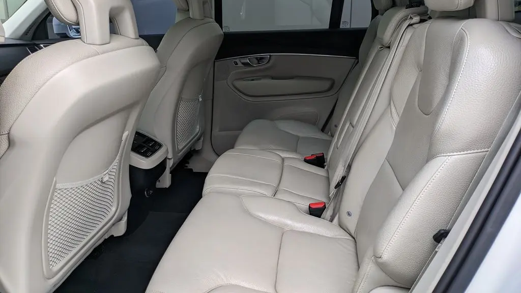 2020 Volvo XC90 T5 Momentum