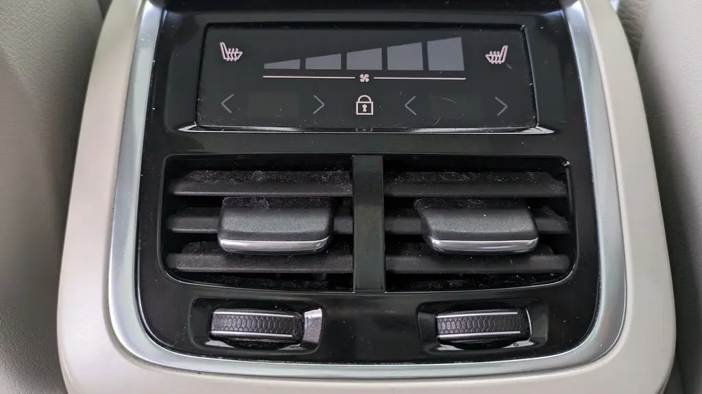 2020 Volvo XC90 T5 Momentum