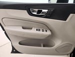 2020 XC60 Thumbnail 12