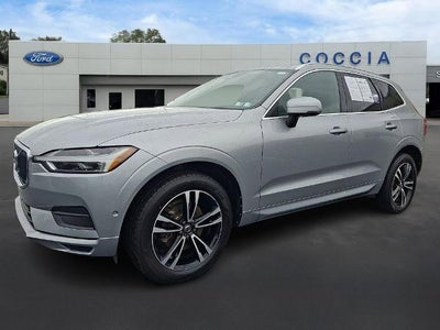 Photo of a 2018 Volvo XC60 AWD T5 Momentum 4DR SUV for sale