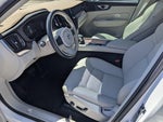 2021 XC60 Thumbnail 9
