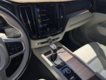 2021 XC60 Thumbnail 10
