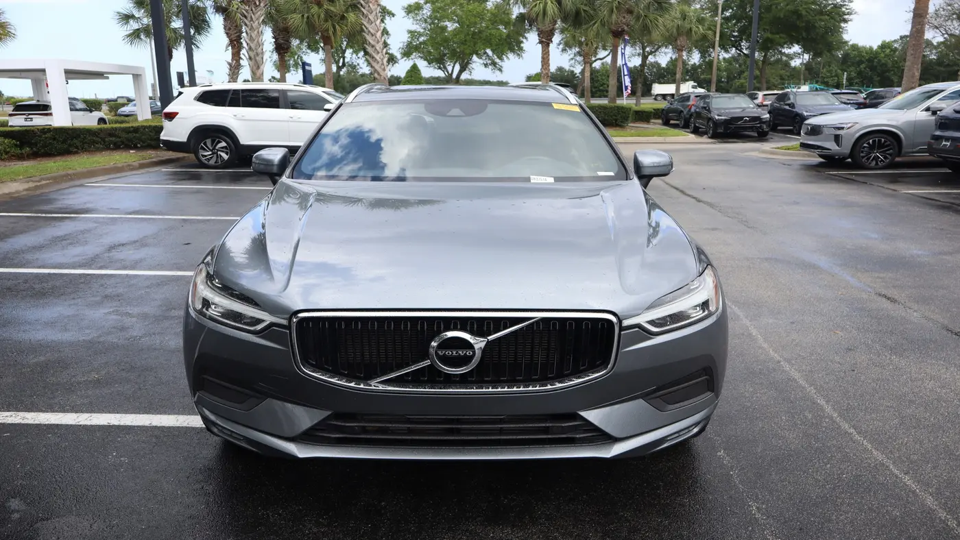 2021 Volvo XC60 T5 Momentum