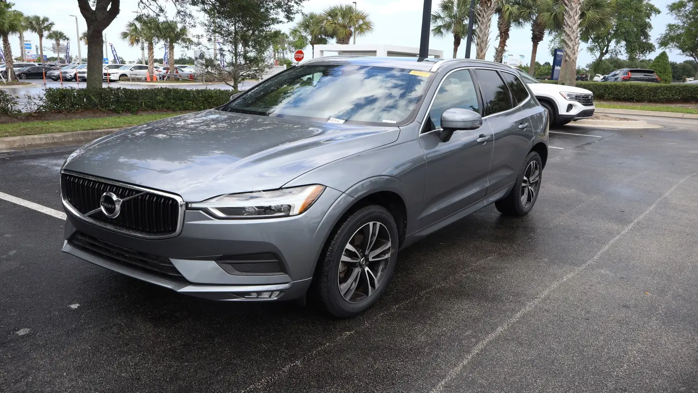 2021 Volvo XC60 T5 Momentum