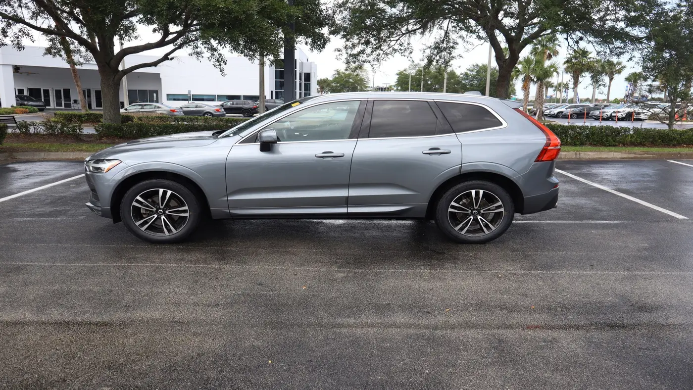 2021 Volvo XC60 T5 Momentum