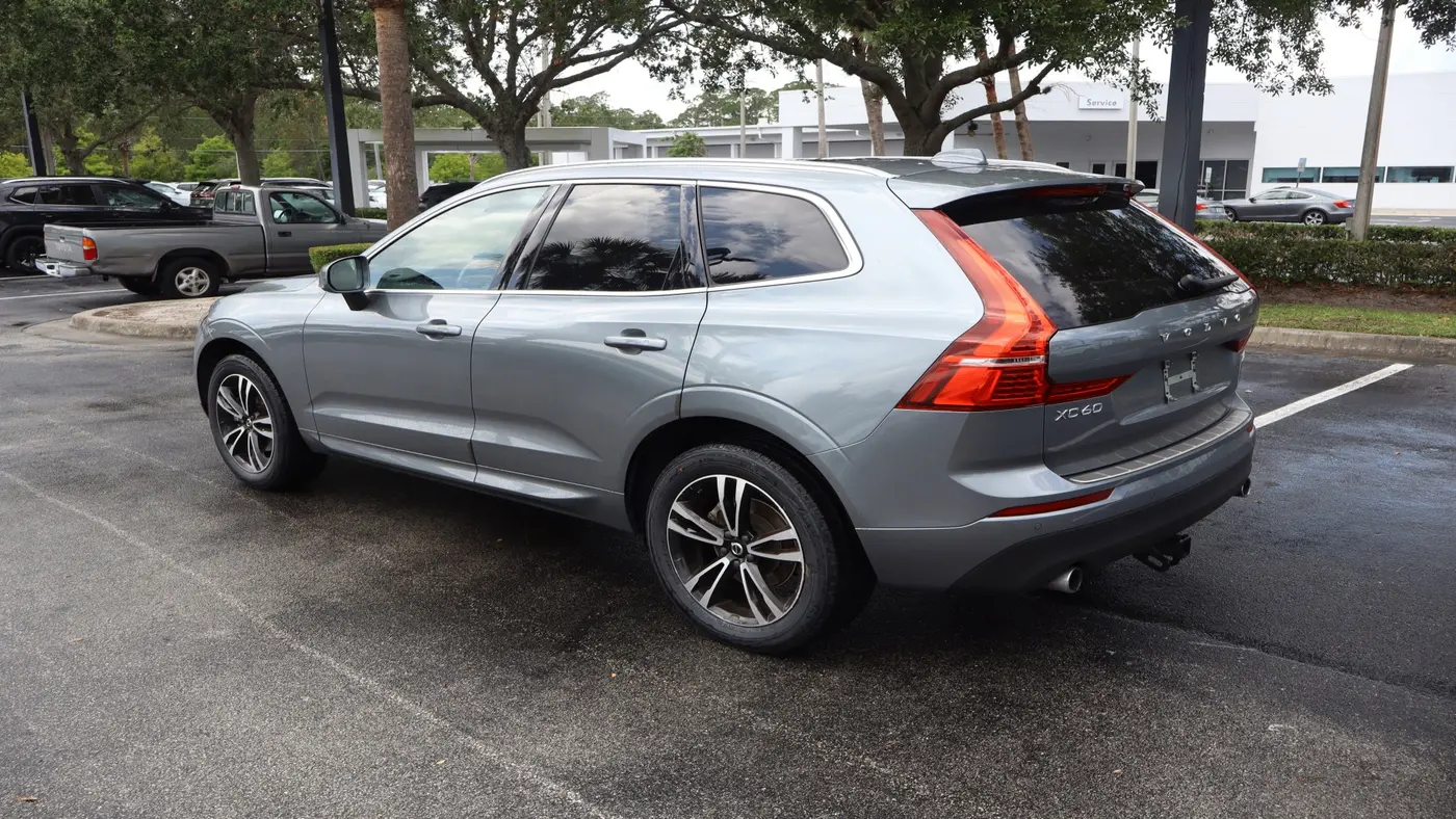 2021 Volvo XC60 T5 Momentum