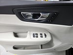 2021 XC60 Thumbnail 12