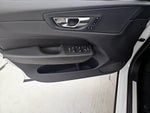 2021 XC60 Thumbnail 12