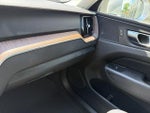 2021 XC60 Thumbnail 16