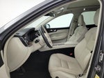 2021 XC60 Thumbnail 11
