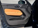 2020 XC60 Thumbnail 22