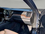 2020 XC60 Thumbnail 28