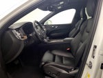 2020 XC60 Thumbnail 11