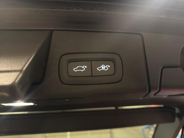 2020 Volvo XC60 - $19,501