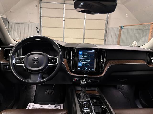 2020 Volvo XC60 - $19,501