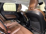 2020 XC60 Thumbnail 37