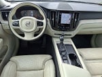 2021 XC60 Thumbnail 11