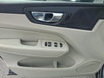 2021 XC60 Thumbnail 12