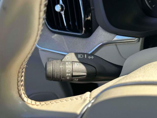 2020 Volvo XC60 - $21,498