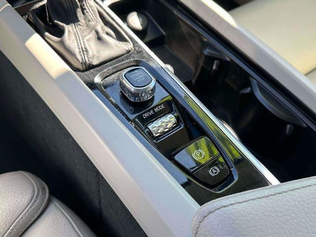 2020 Volvo XC60 - $21,498