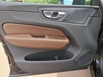 2020 XC60 Thumbnail 12